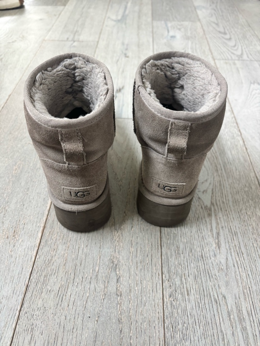 UGG Classic Mini Platform Boots - Picture 9 of 9